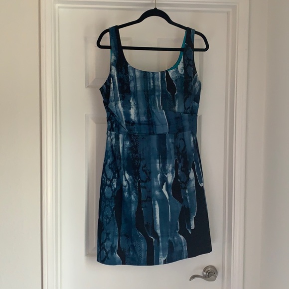 Cute Tahari dress - Picture 1 of 2